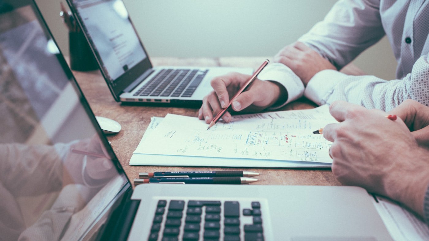 Architecture for connecting an AI agent to CRM systems