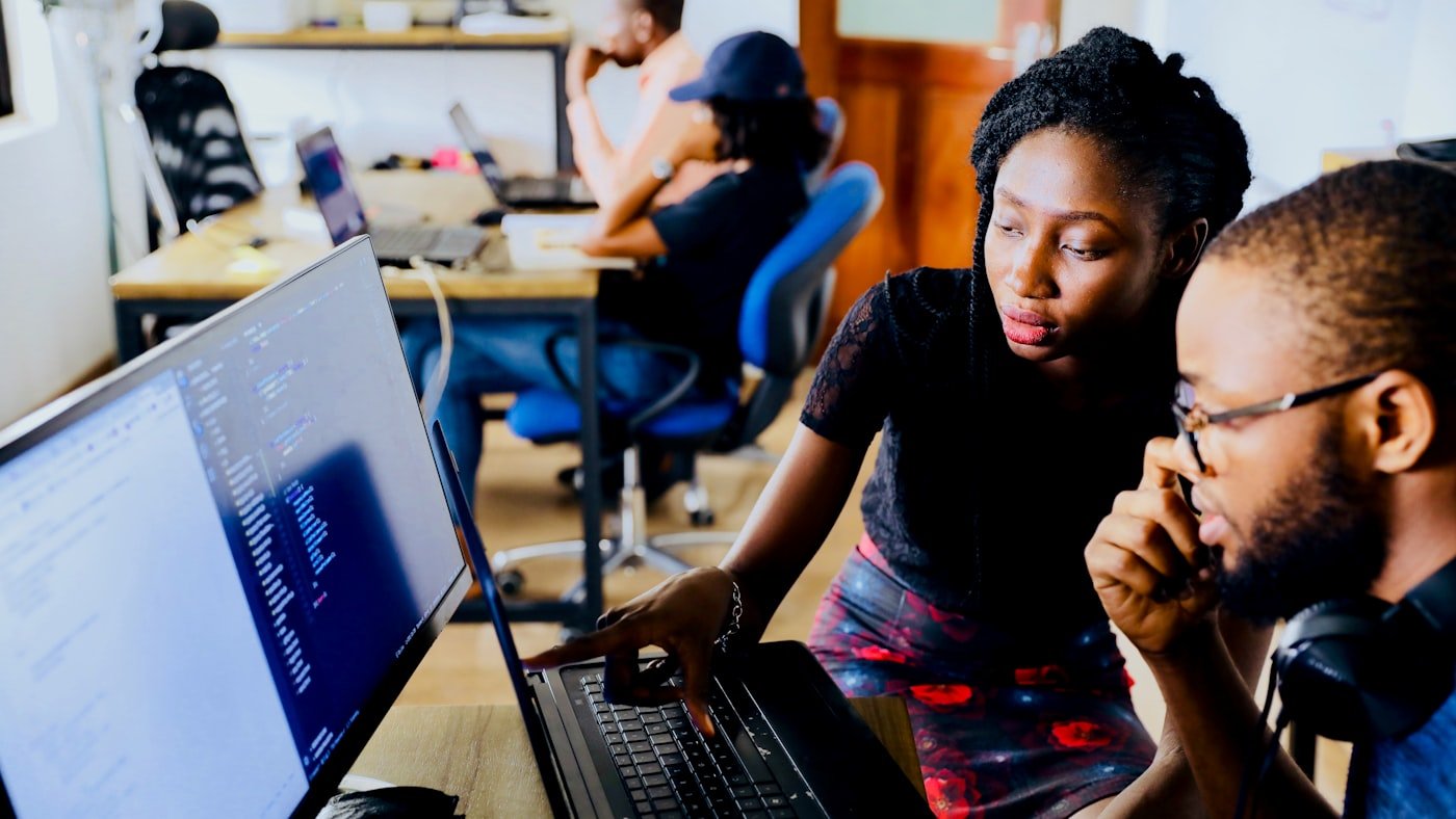 Startup checklist covering discovery UX MVP QA and launch readiness